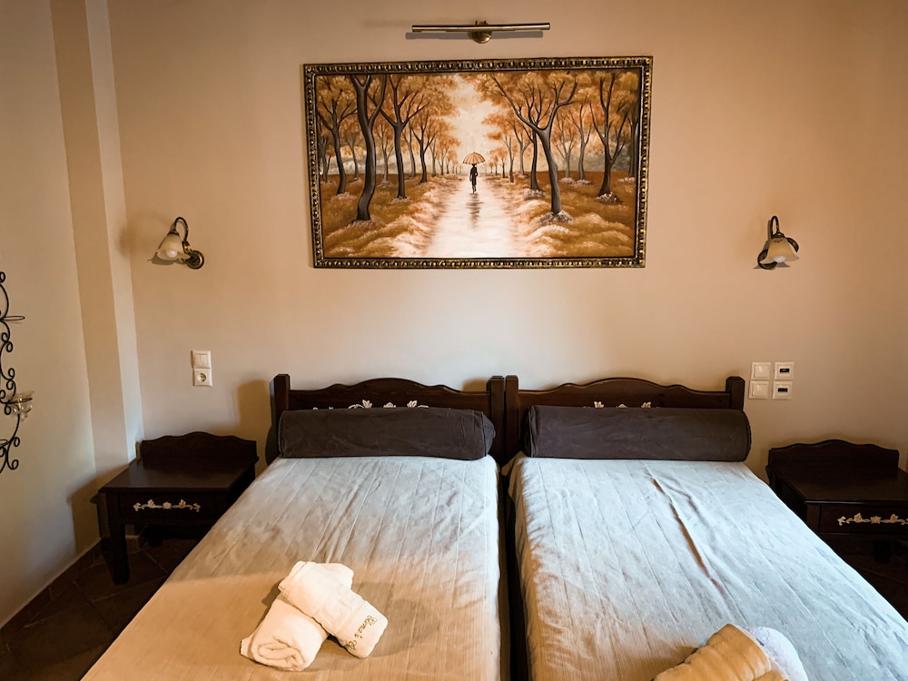 Standard Twin Room, 1 Queen Bed, Balcony photo 3