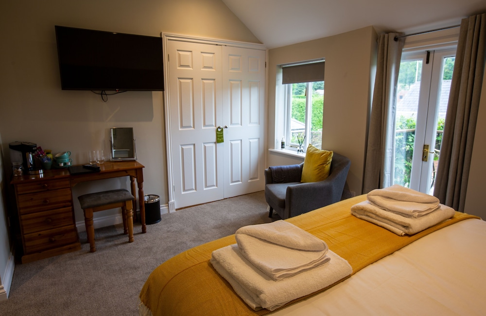 Standard Double or Twin Room photo 3