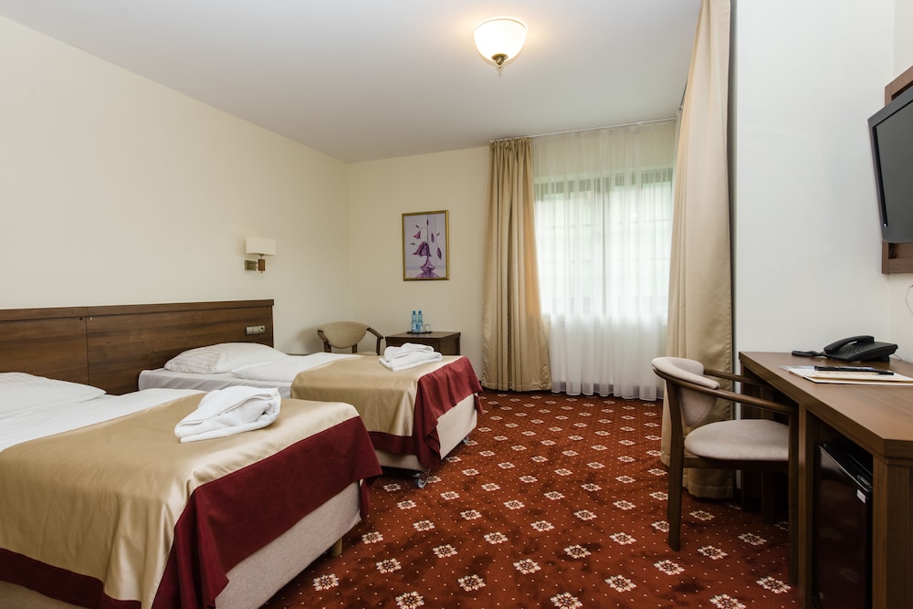 Standard Twin Room, 2 Twin Beds - Photo 3