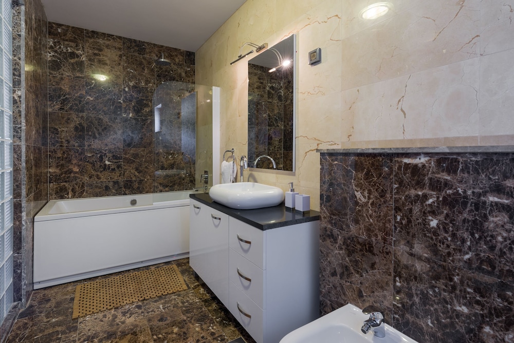 Apartment, 3 Bedrooms, Balcony, Sea View (Ground floor) photo 2