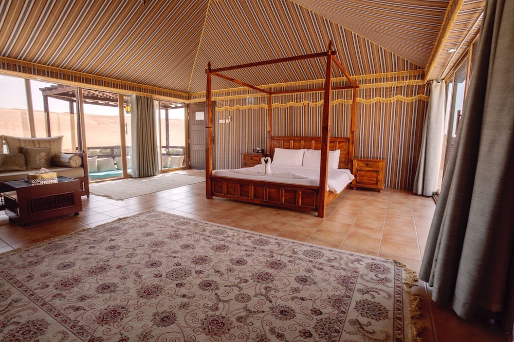 Luxury Pool Tent photo 2