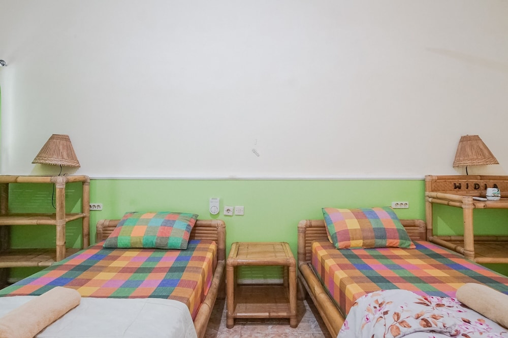 Twin Room - Photo 2