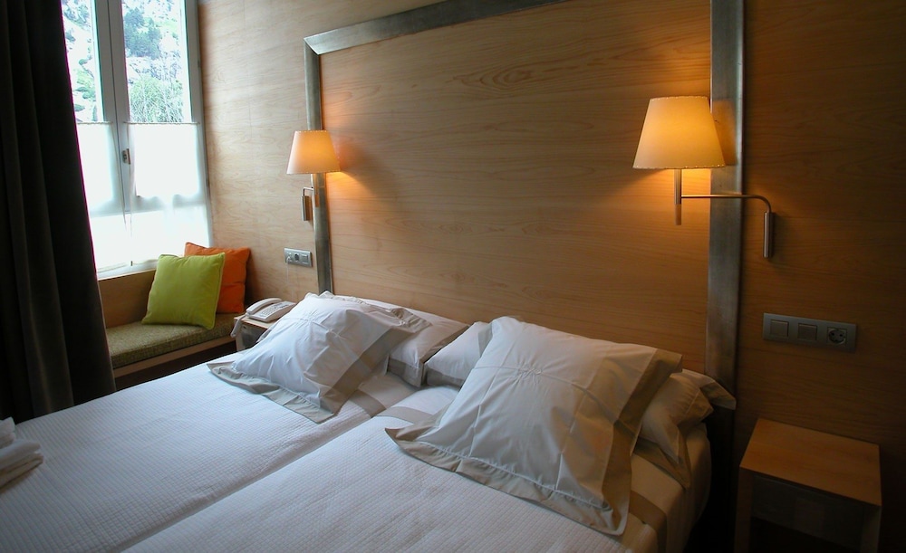 Standard Room - Photo 1