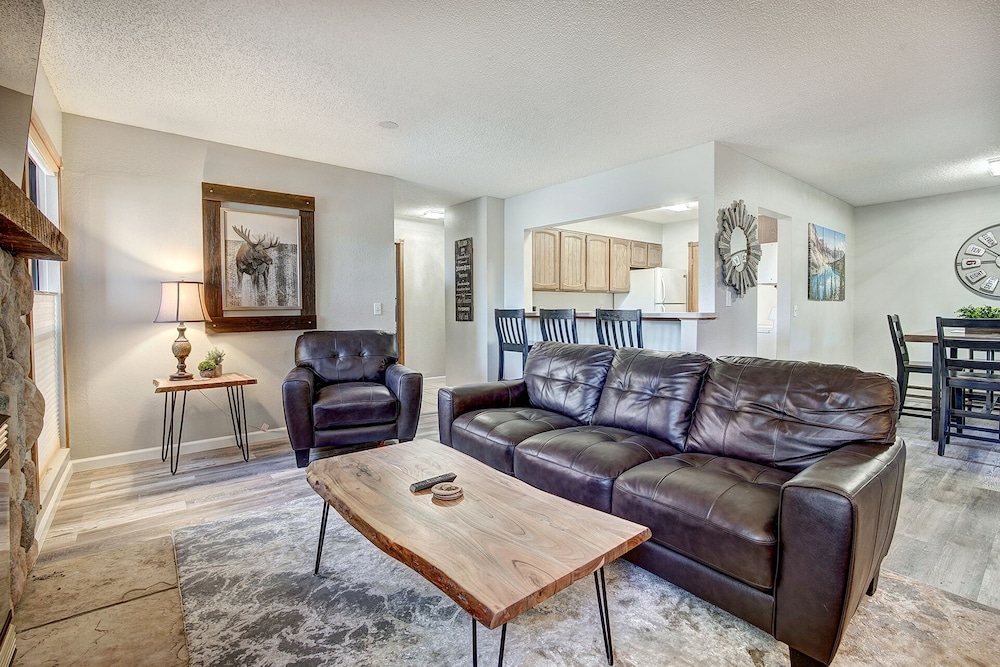 Premium Condo photo 3