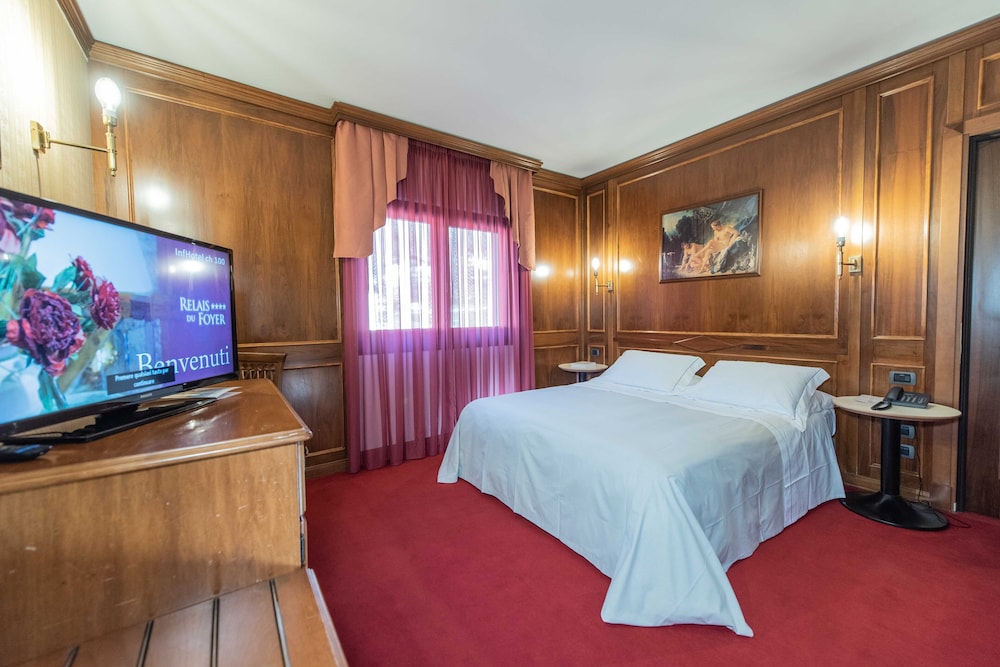 Double or Twin Room, Mountain View