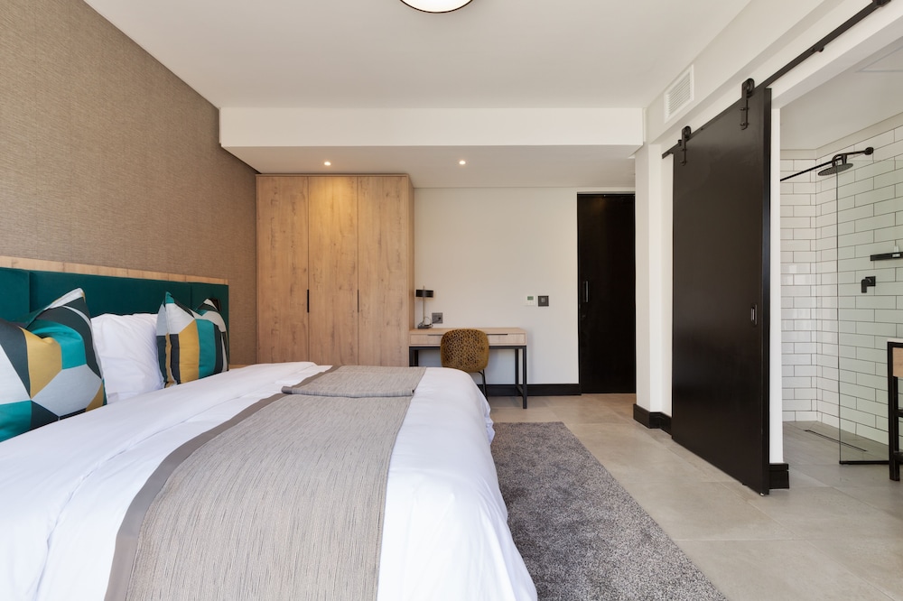 Deluxe Double or Twin Room - Photo 4