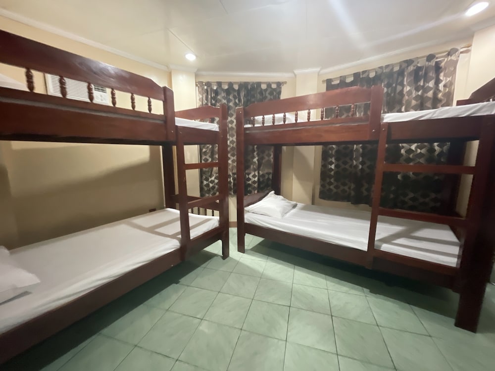 Classic Quadruple Room photo 1