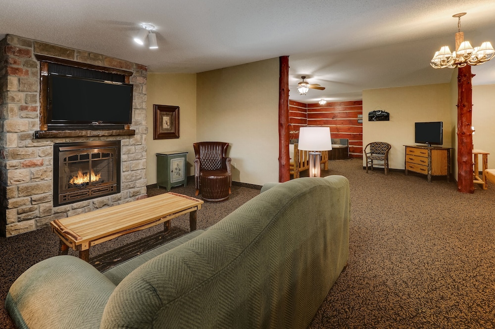 Theme Suite with Whirlpool - Photo 4