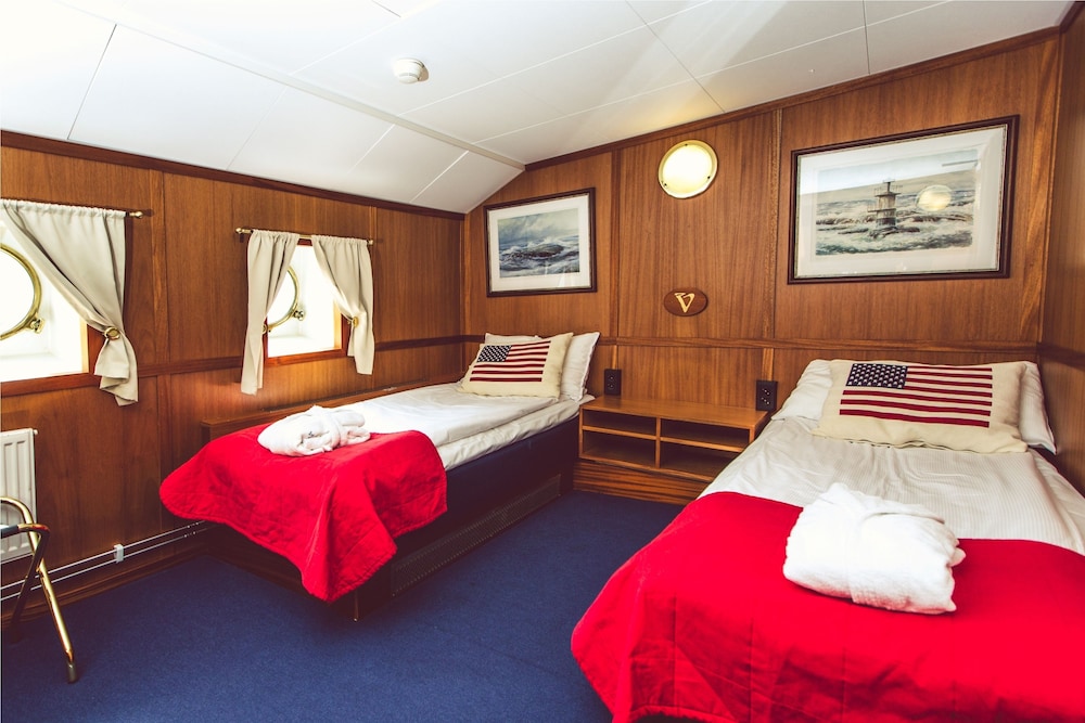 Standard Room, Multiple Beds photo 1