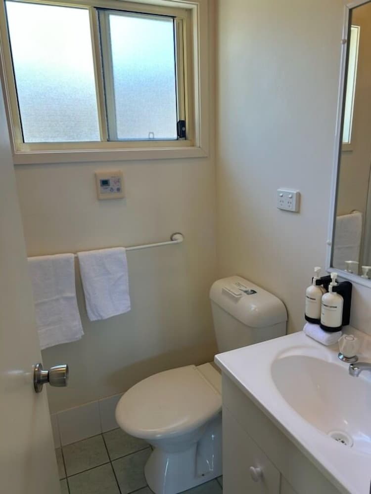 Budget Cabin (2BR-4B) photo 2