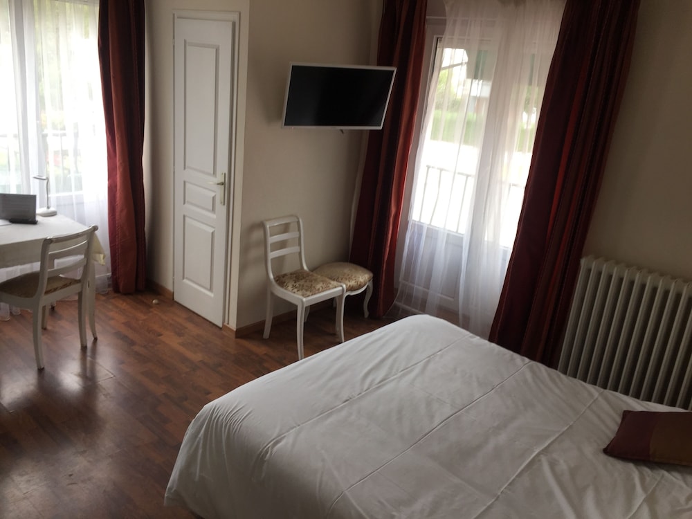 Classic Double Room, City View photo 3