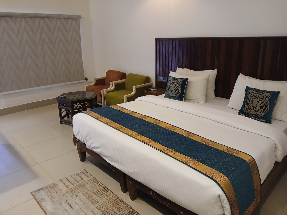 Premium Room with Bathtub - Photo 1