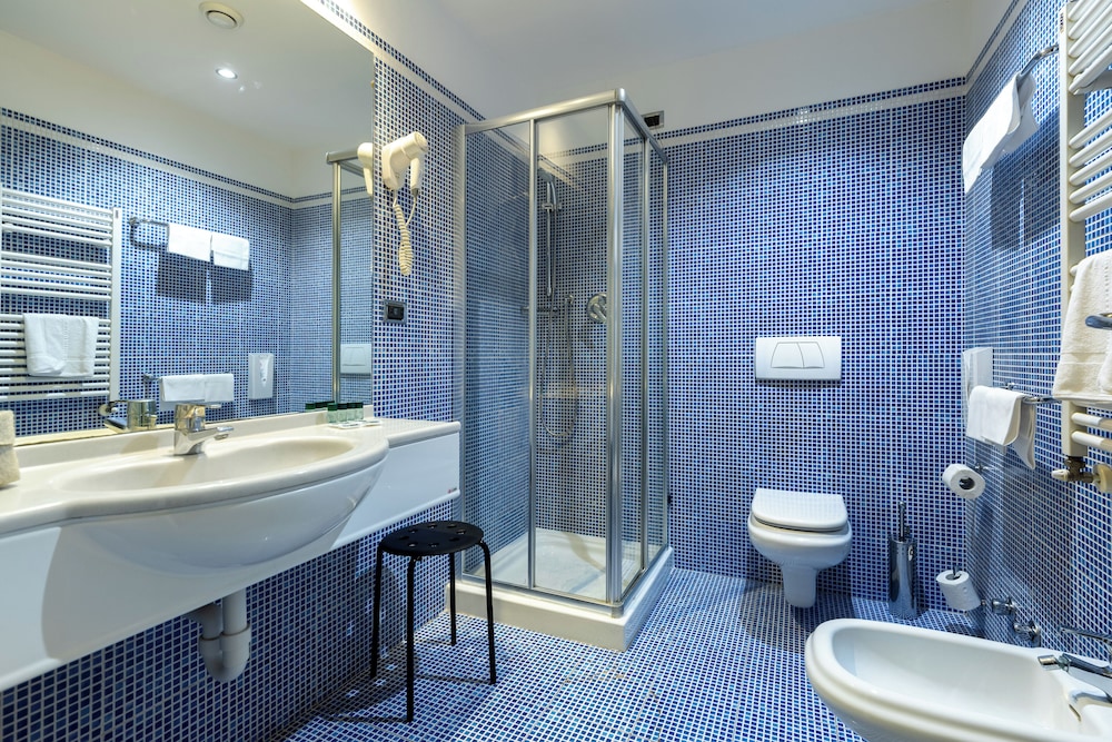 Quadruple Room - Photo 4