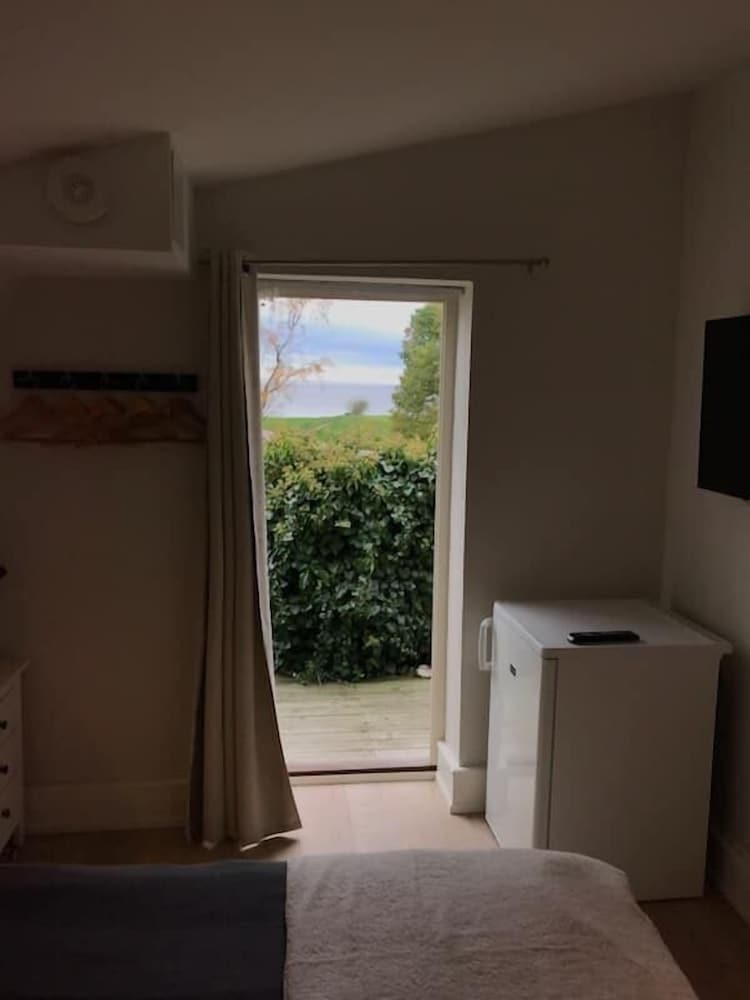 Twin Room, Balcony, Sea View photo 3