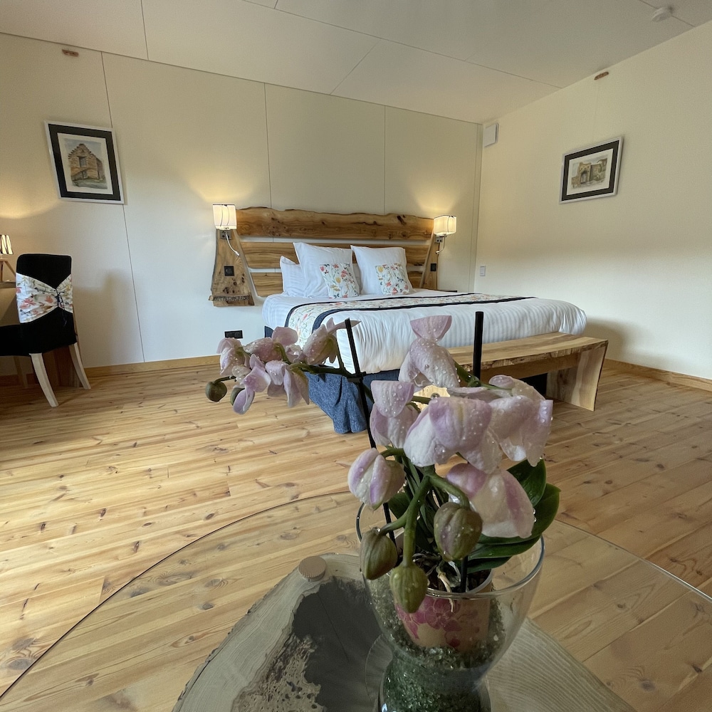 Romantic Double Room (Suite Tendresse) photo 1