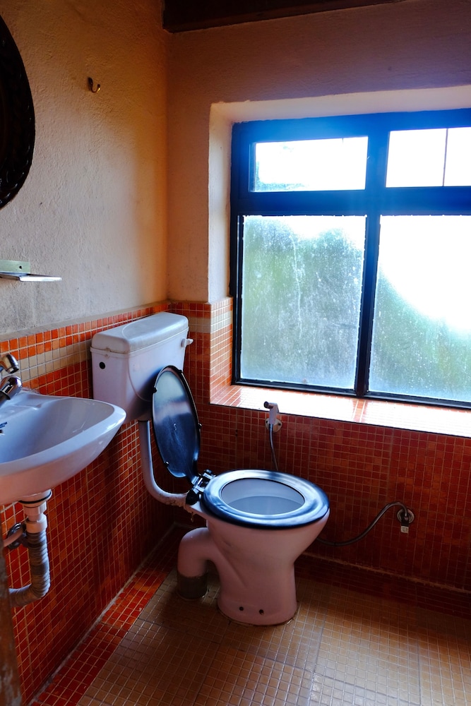 Standard Double Room, Private Bathroom photo 2
