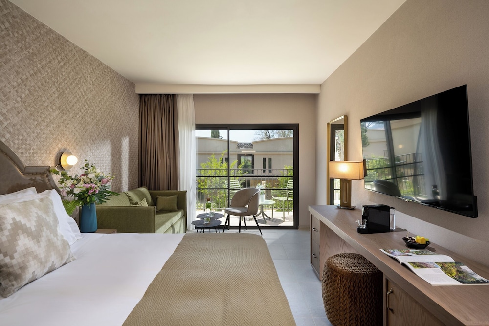Ayala Room