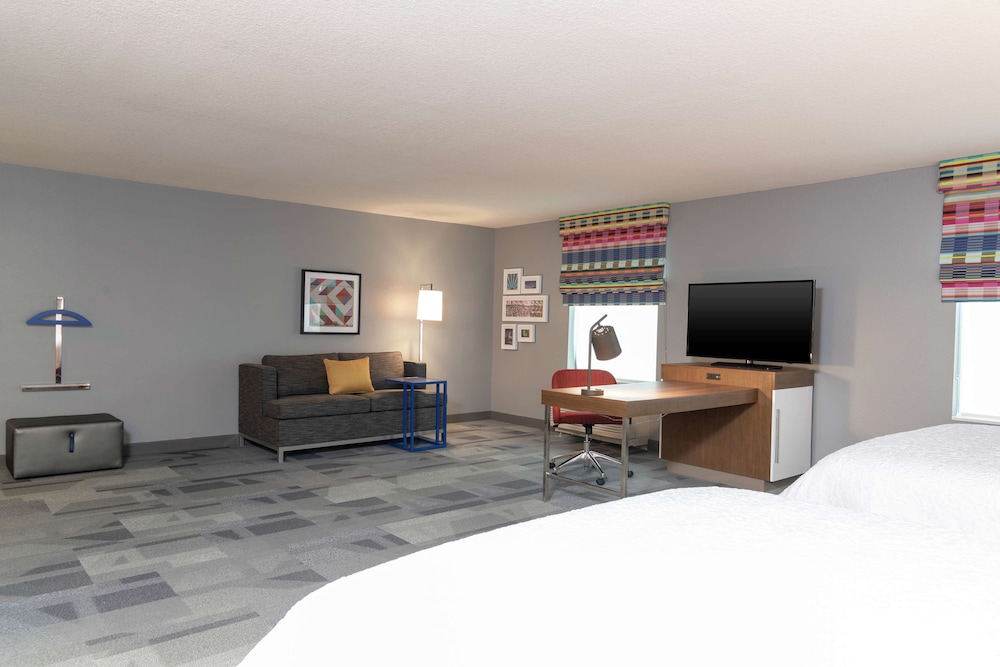 Studio, 2 Queen Beds, Accessible, Bathtub photo 1