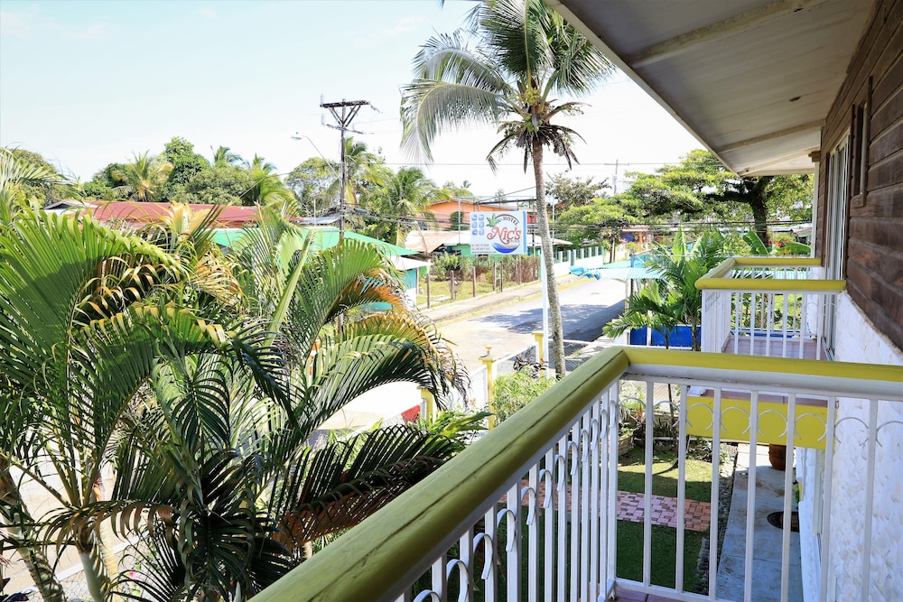 Classic Double Room, 1 Queen Bed, Balcony photo 3