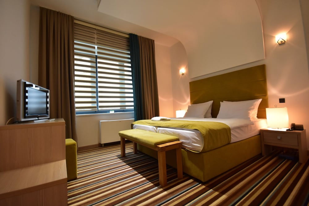 Single Room, City View