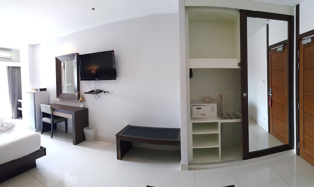 Deluxe Room Twin Bed photo 2