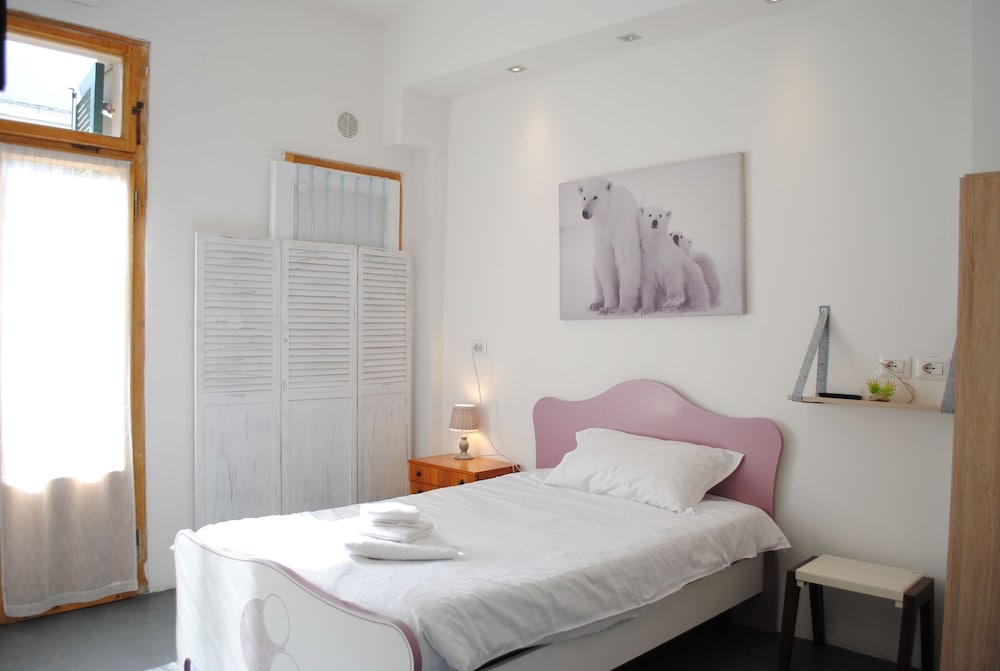 Economy Single Room, Shared Bathroom