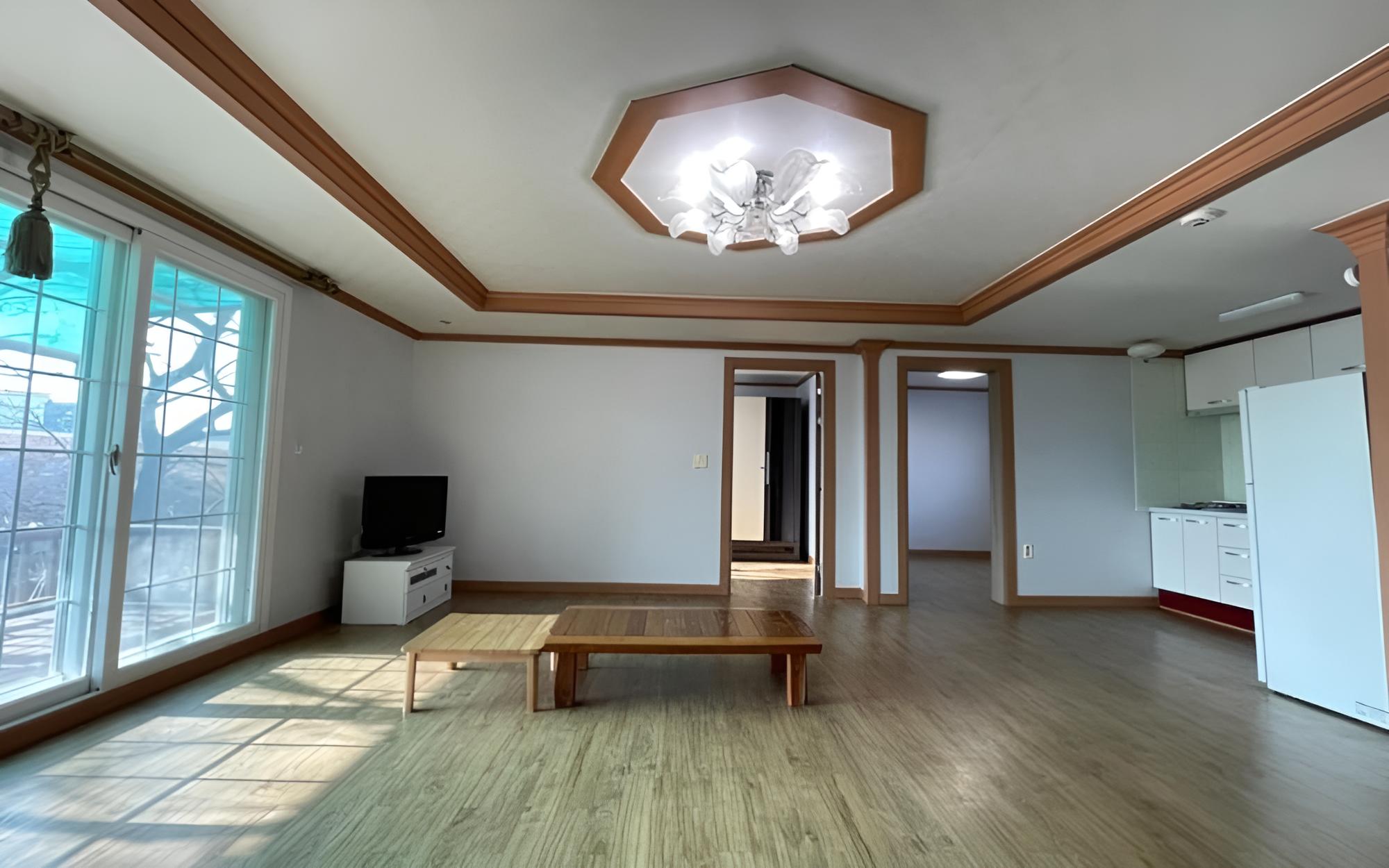 Room (Vera)