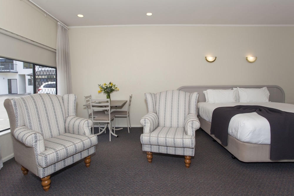One Bedroom Suite
