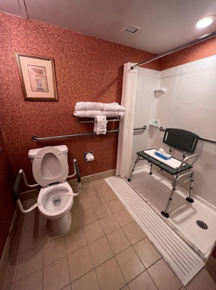 Clarion Hotel & Suites Convention Center Fredericksburg, Zdjęcie 2