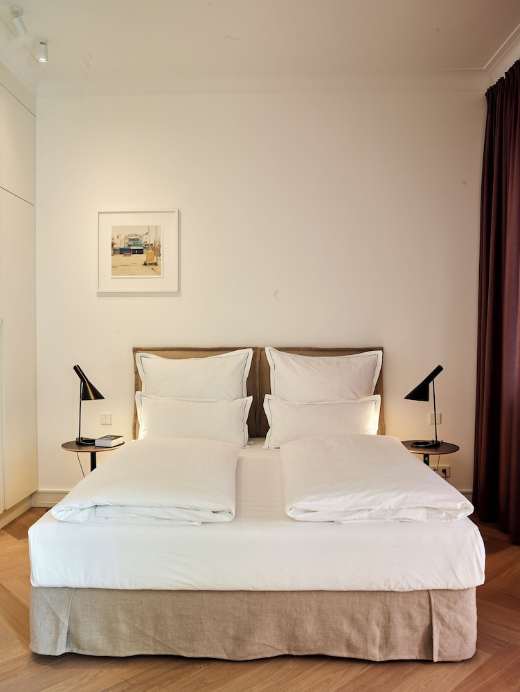 Exclusive House, Annex Building photo 3