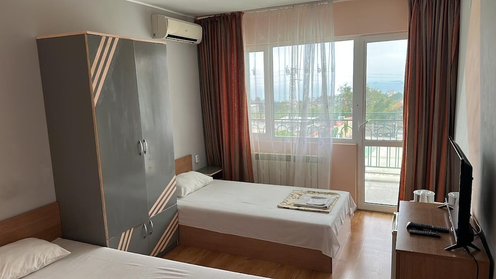 Basic Room photo 2