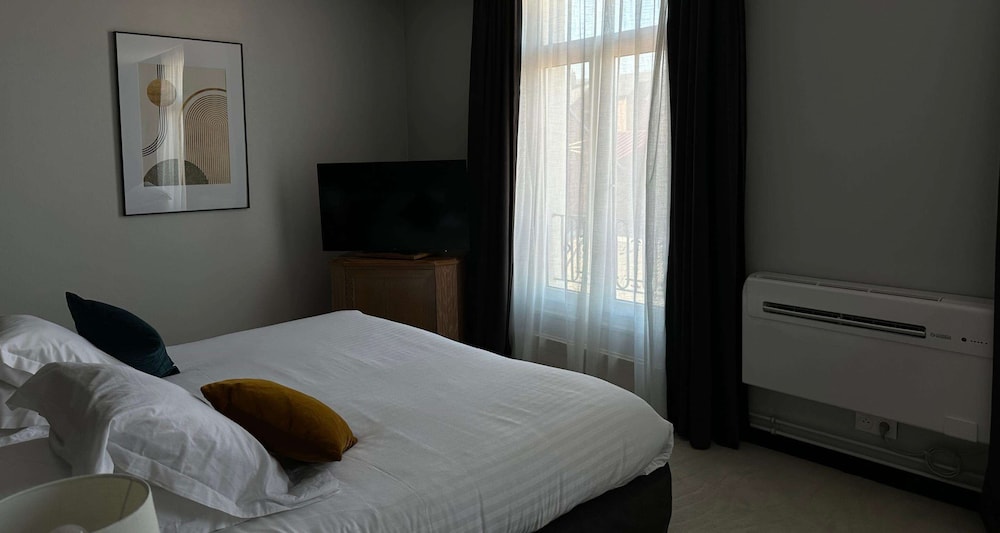 Comfort Room, 1 King Bed, Non Smoking - Photo 13