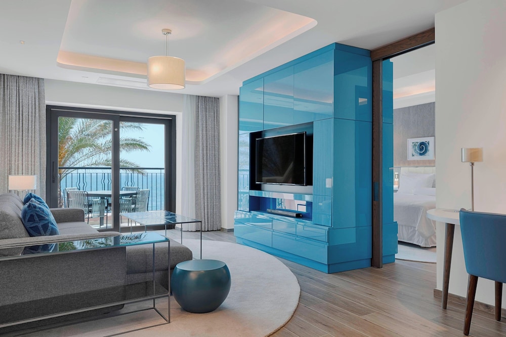Luxury Suite, 1 Bedroom (Balcony)