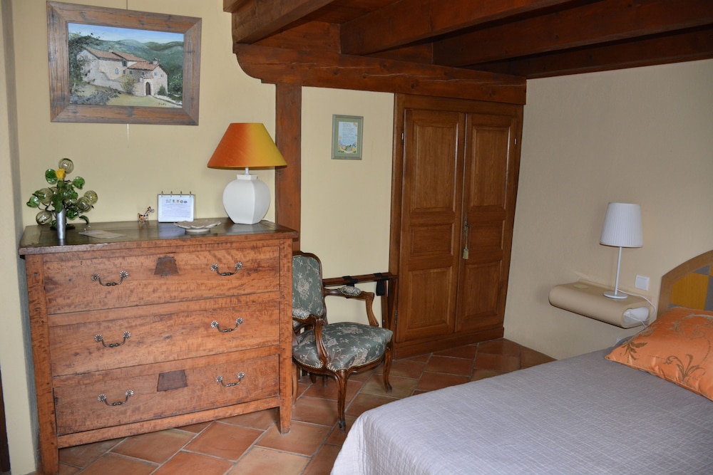 Double Room (Iris) photo 1