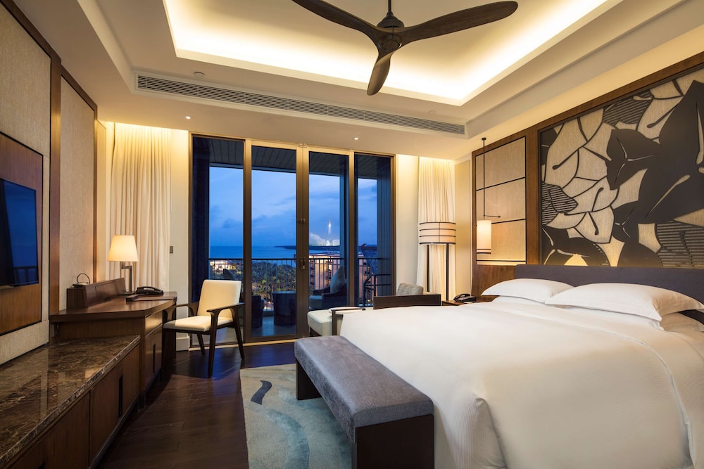One Bedroom Launch Pad View Suite
