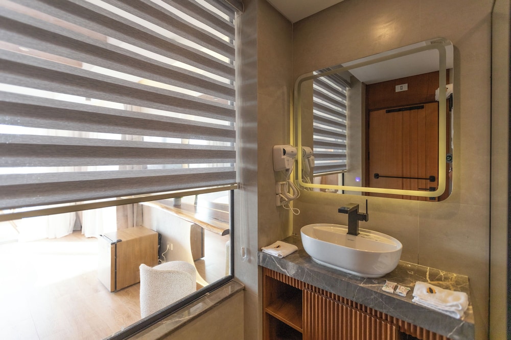 Premium Double Room, Lanai, Mountain View photo 2