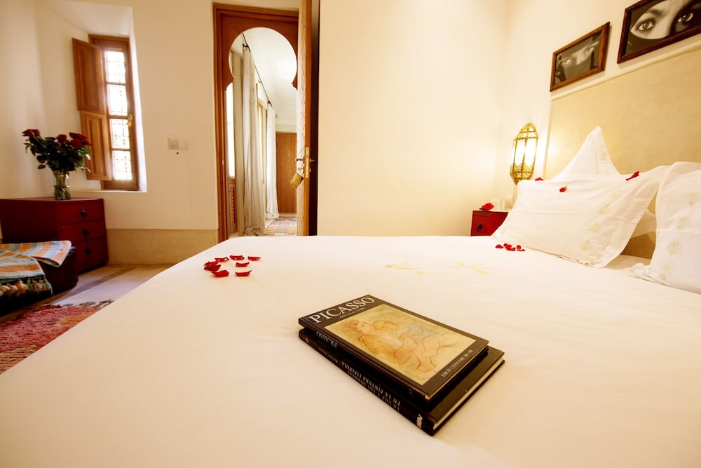 Deluxe Suite - Photo 7
