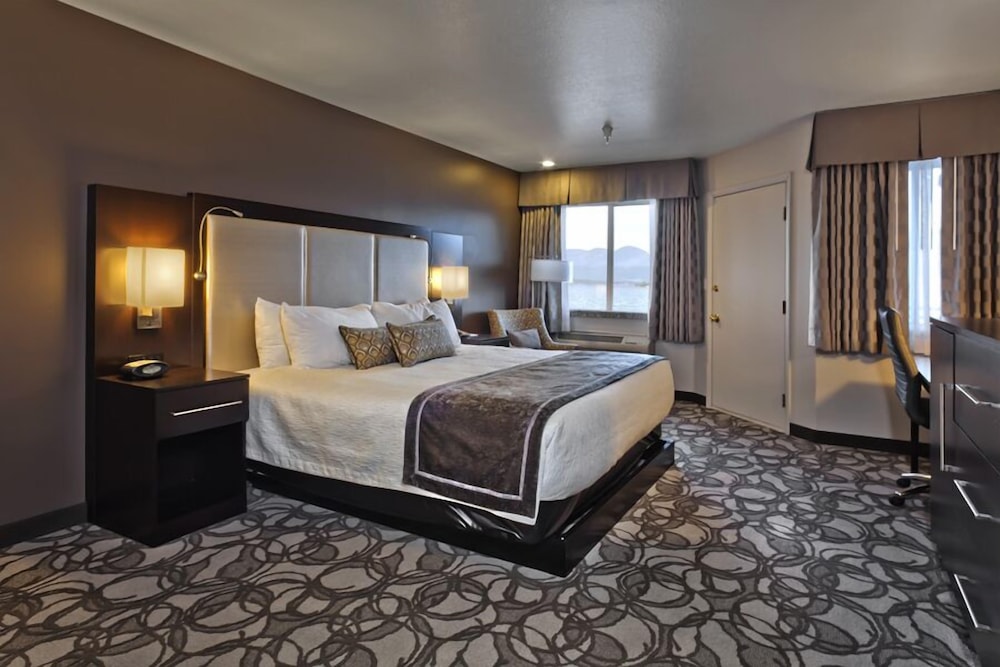 Room, Lake View (King) photo 2