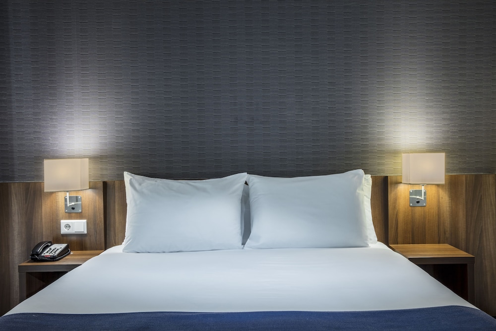 Standard Room, 2 Twin Beds (Free Breakfast) photo 2