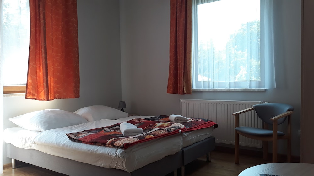 Basic Double Room photo 1