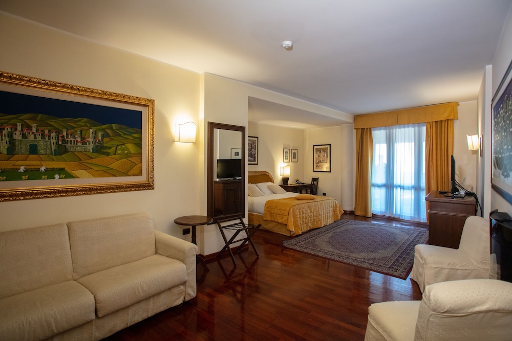 Suite, Valley View (Vittoria) photo 1