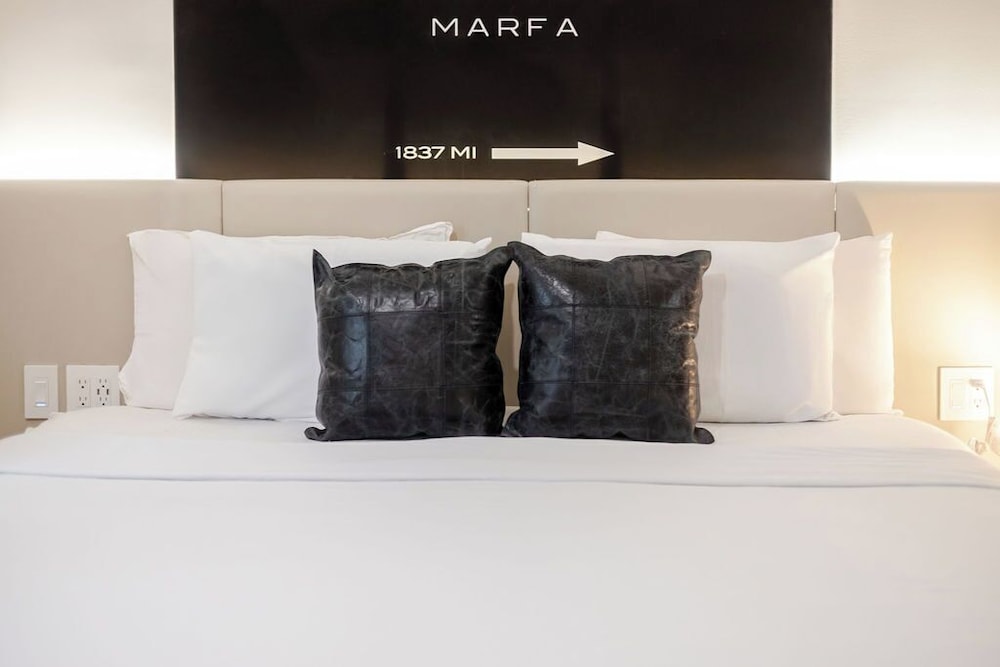 Deluxe Room, 2 Queen Beds - Photo 8