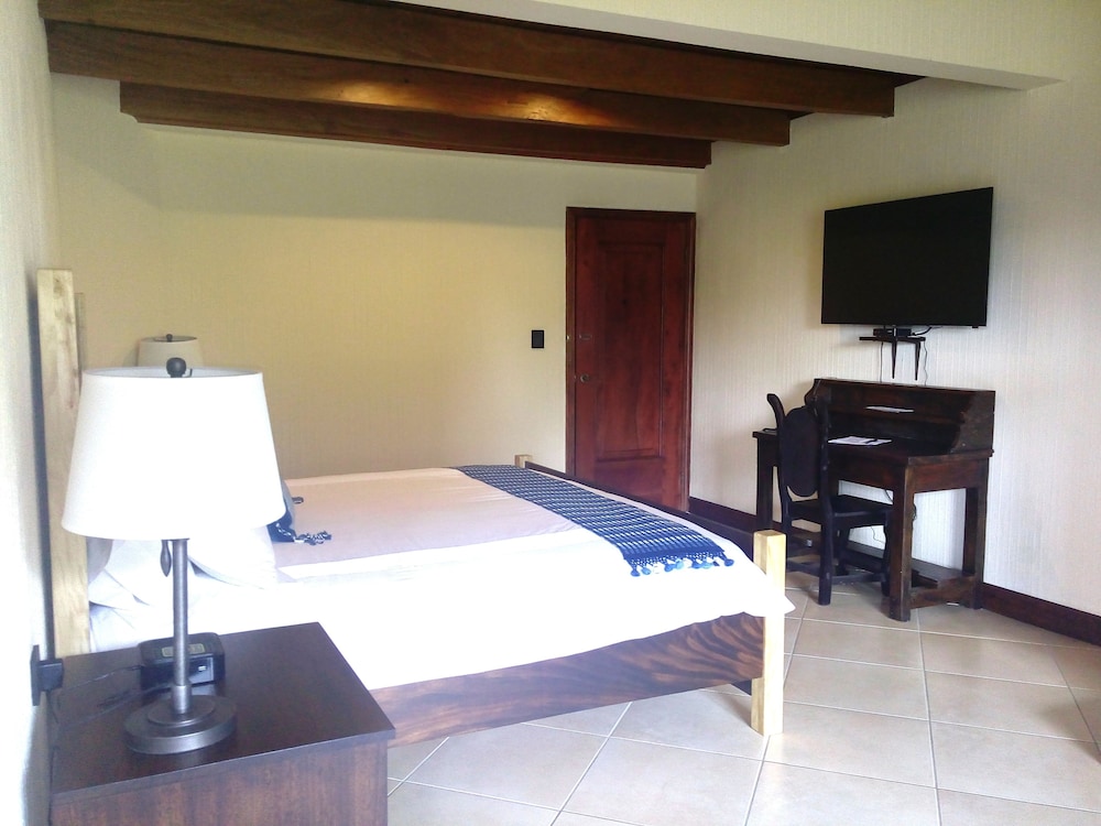 Deluxe Suite, 1 Bedroom, Mountain View photo 1