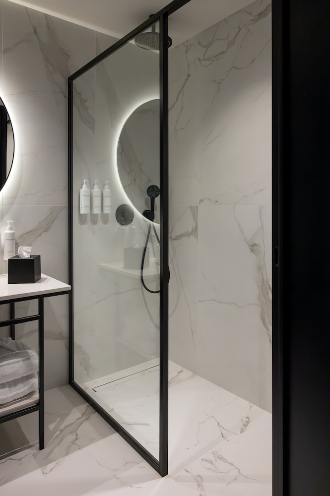Superior Twin Room, City View photo 3
