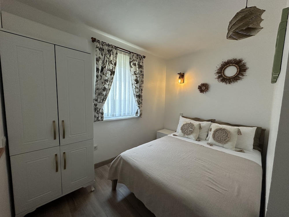 Economy Double Room photo 1