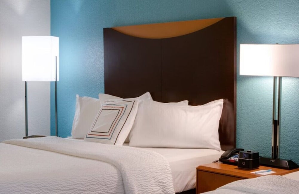 Room, 2 Queen Beds (Mobility/Hearing Accessible, Tub) photo 3