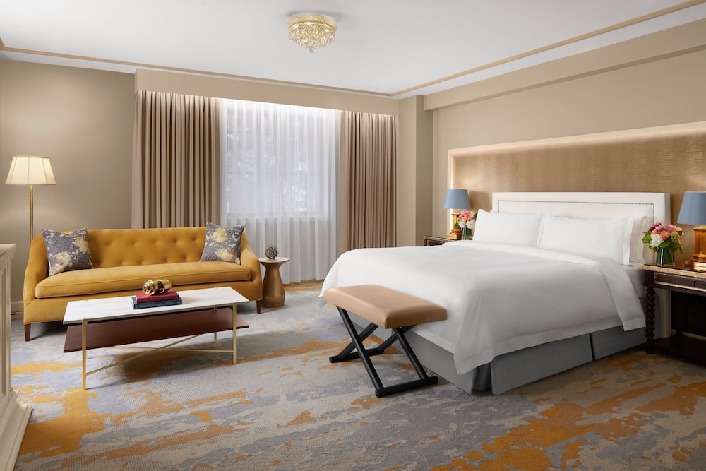 Suite, 1 King Bed