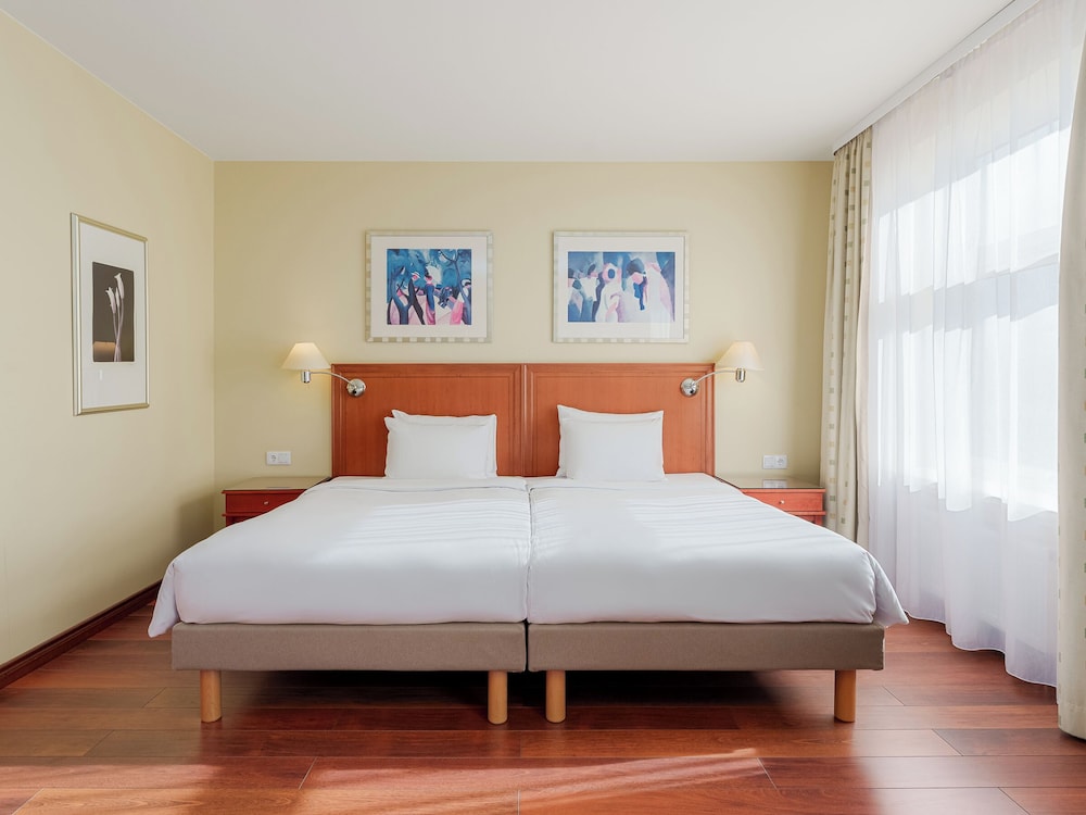 Premium Room - Photo 8