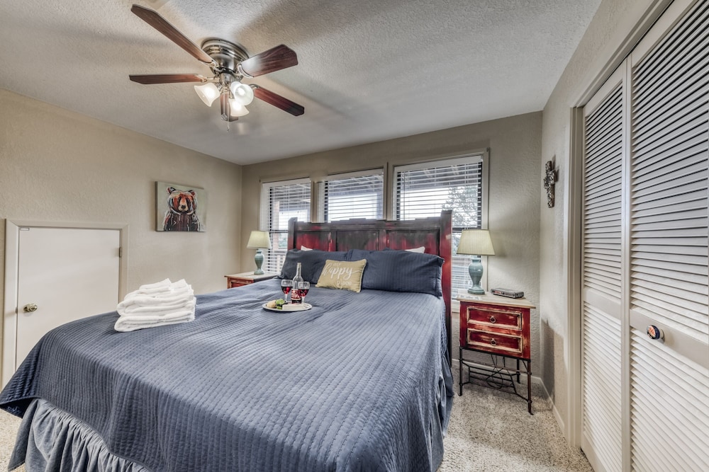 Studio (3 Bedrooms)