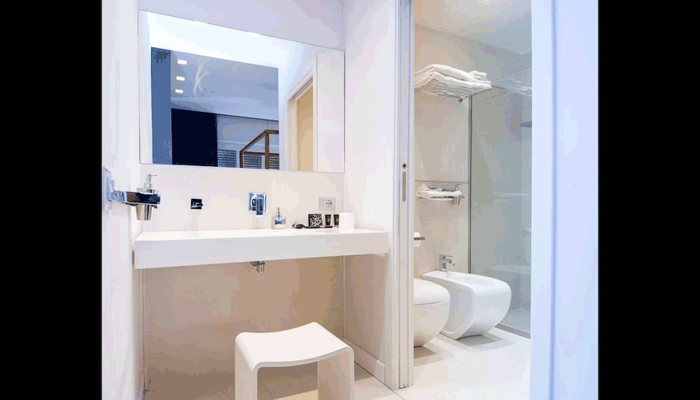 Deluxe Suite photo 2